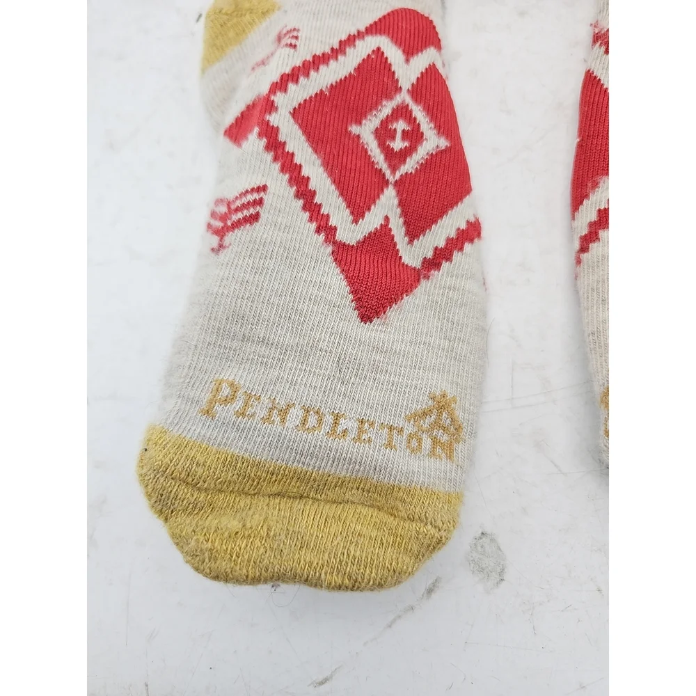 Pendleton Bear Pattern Geometric Socks